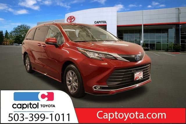 2023 Toyota Sienna Van Passenger Van 