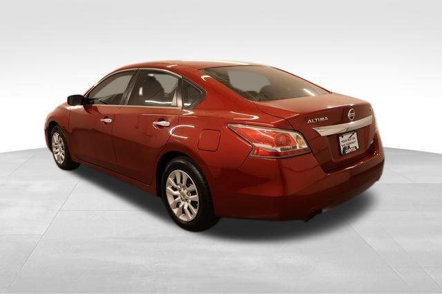 2014 Nissan Altima 2.5 S photo 3