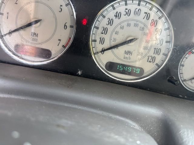 2004 Chrysler Concorde photo 2