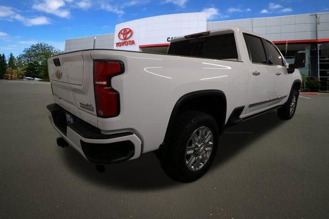 2024 Chevrolet Silverado 2500HD High Country photo 2