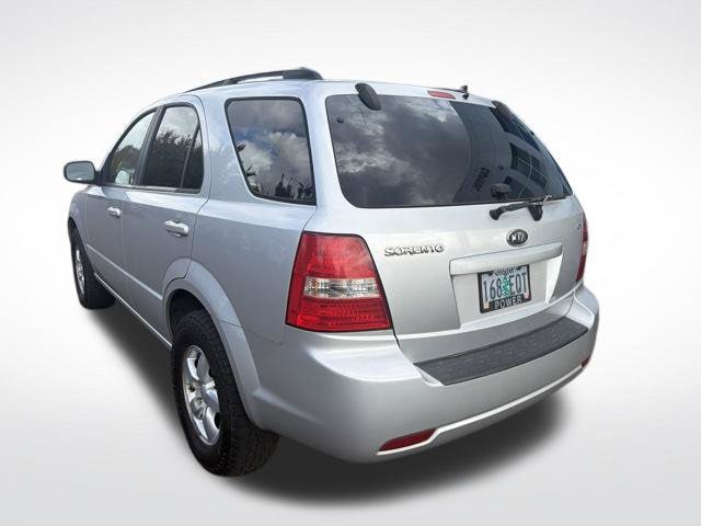 Used 2009 Kia Sorento LX with VIN KNDJC735695868418 for sale in Salem, OR