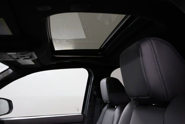 2025 Toyota Tacoma TRD Off Road - Photo 12