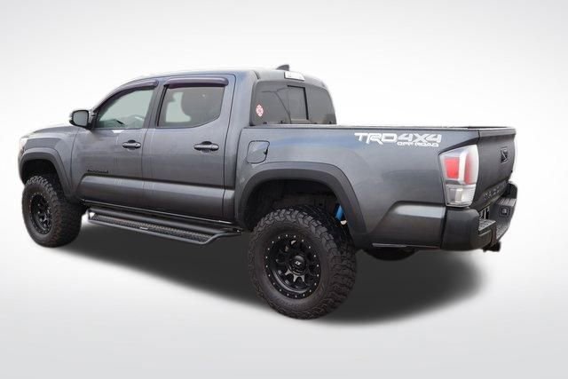 2023 Toyota Tacoma TRD Off-Road photo 3