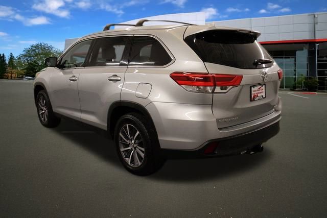 2019 Toyota Highlander XLE photo 2