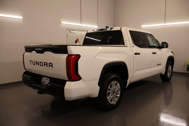2023 Toyota Tundra SR5 photo 2