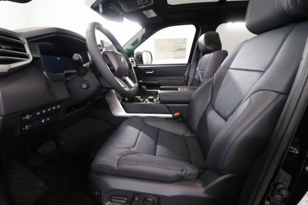 New 2025 Toyota Tundra i-FORCE MAX Platinum PLATINUM CREWMAX 5.5