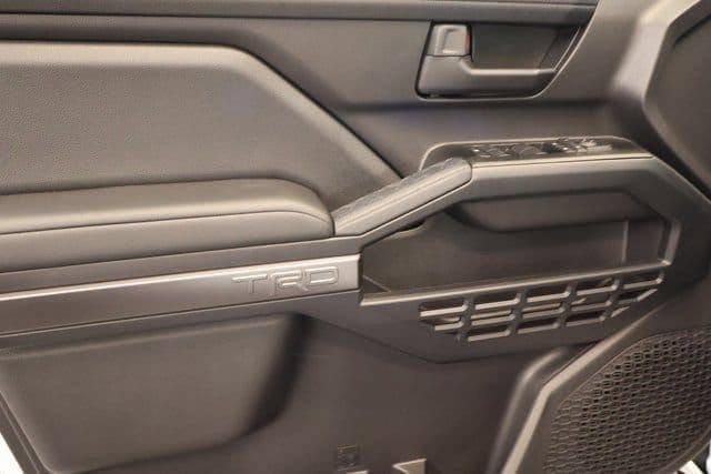 2026 Toyota 4Runner TRD Off-Road - Photo 12