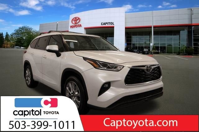 2023 Toyota Highlander Limited AWD's photo