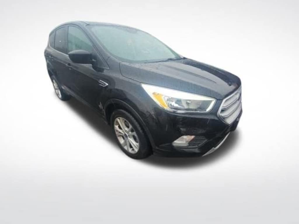 Used 2017 Ford Escape SE SUV
