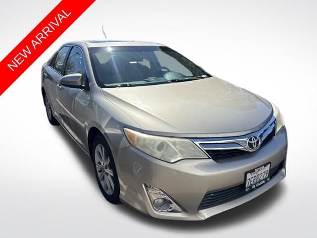 2014 Toyota Camry Sedan 