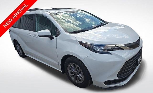 2024 Toyota Sienna Van Passenger Van 