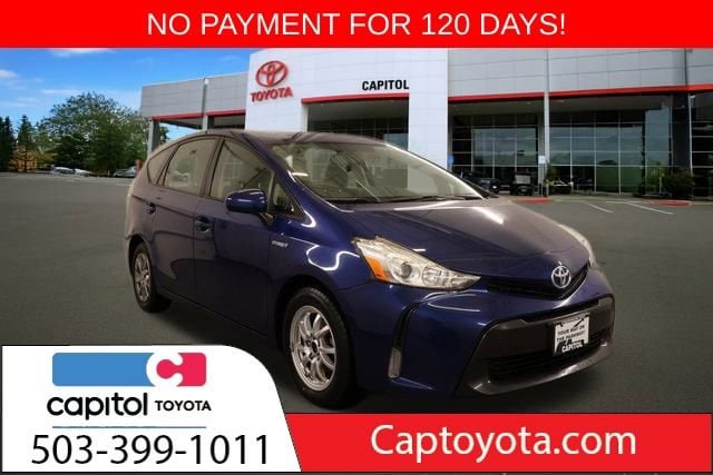 2017 Toyota Prius v Five