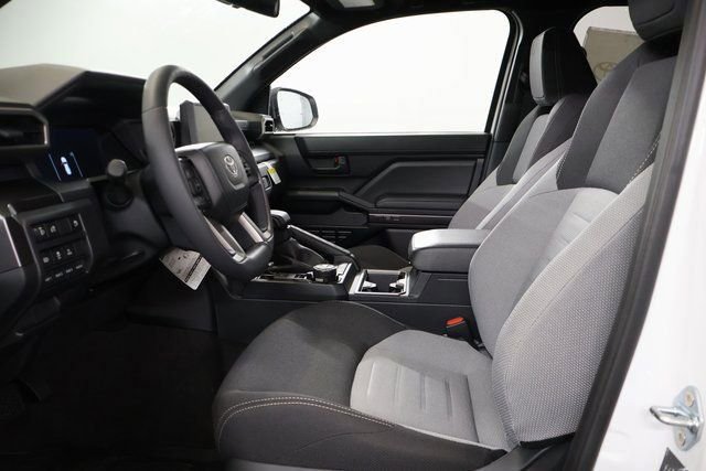 2026 Toyota 4Runner TRD Off-Road - Photo 14