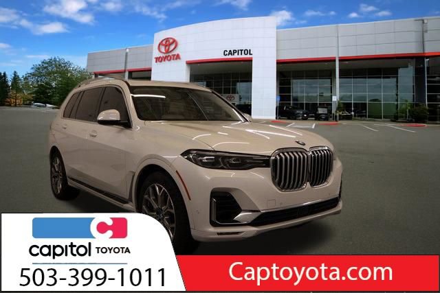 2022 BMW X7 xDrive40i's photo