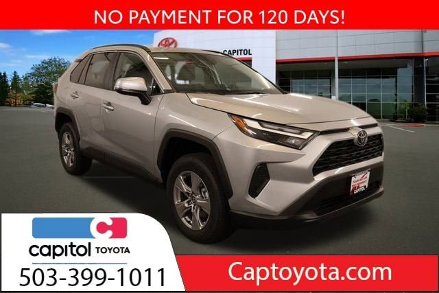 2025 Toyota RAV4 XLE's photo