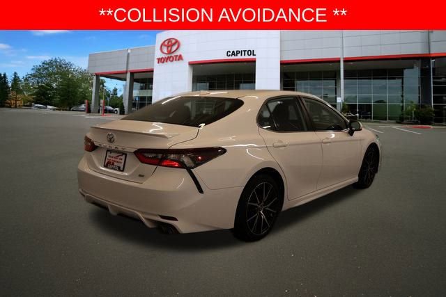 2024 Toyota Camry SE photo 2