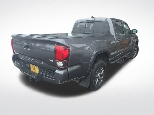 2019 Toyota Tacoma SR5 photo 2