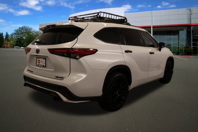2023 Toyota Highlander XSE photo 2