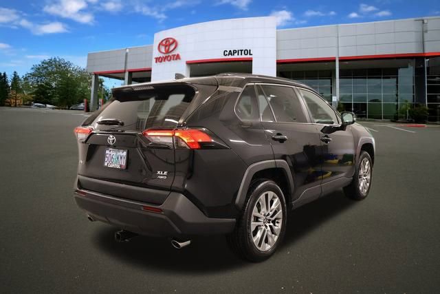 2024 Toyota RAV4 XLE Premium photo 2