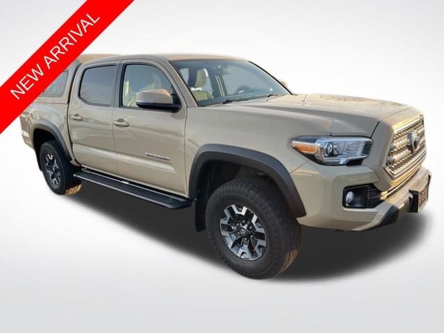 2016 Toyota Tacoma TRD Off Road's photo