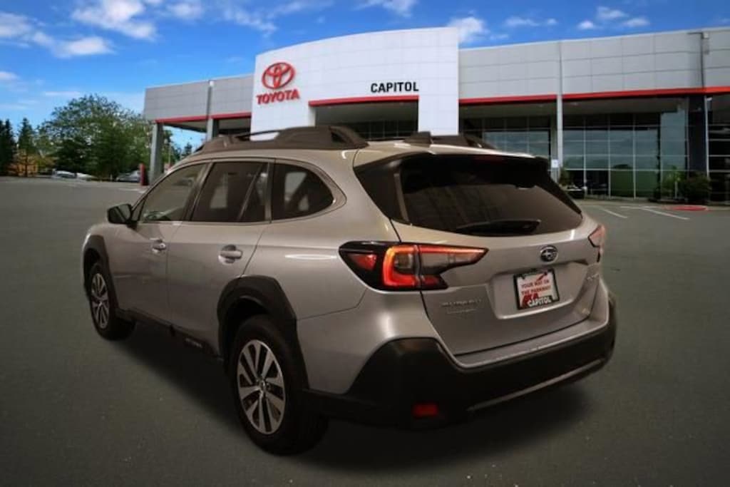 Used 2025 Subaru Outback Premium SUV