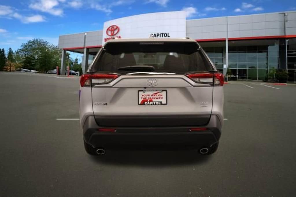 New 2025 Toyota RAV4 XLE XLE AWD SUV