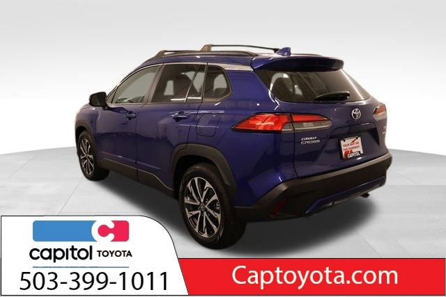 2024 Toyota Corolla Cross XLE photo 3