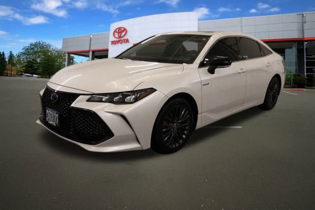 Used 2021 Toyota Avalon Hybrid XSE Sedan