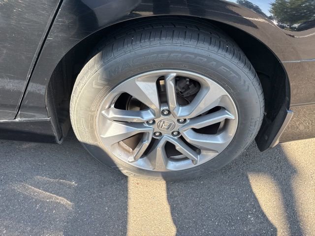 2018 Honda Accord LX photo 4