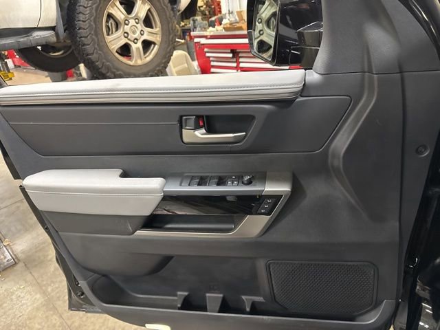 2025 Toyota Tundra Limited photo 3