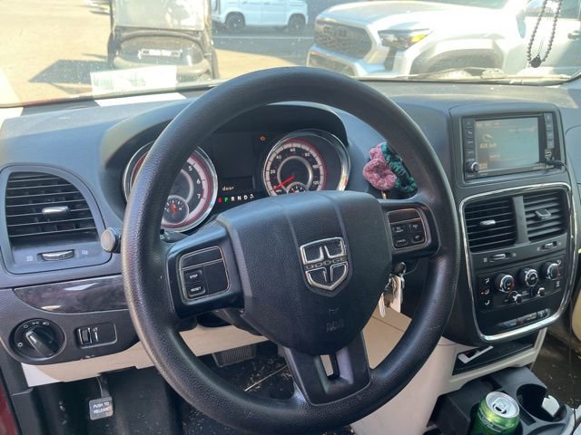 2014 Dodge Grand Caravan SE photo 2