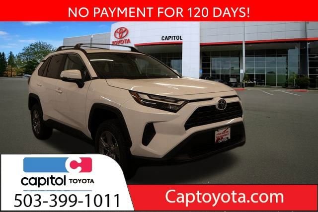 2025 Toyota RAV4 XLE's photo