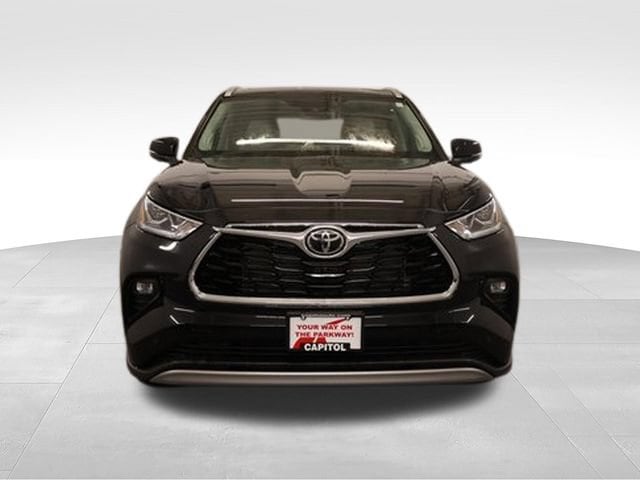 2026 Toyota Highlander Platinum - Photo 6