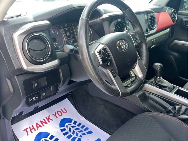 2022 Toyota Tacoma SR5 - Photo 11