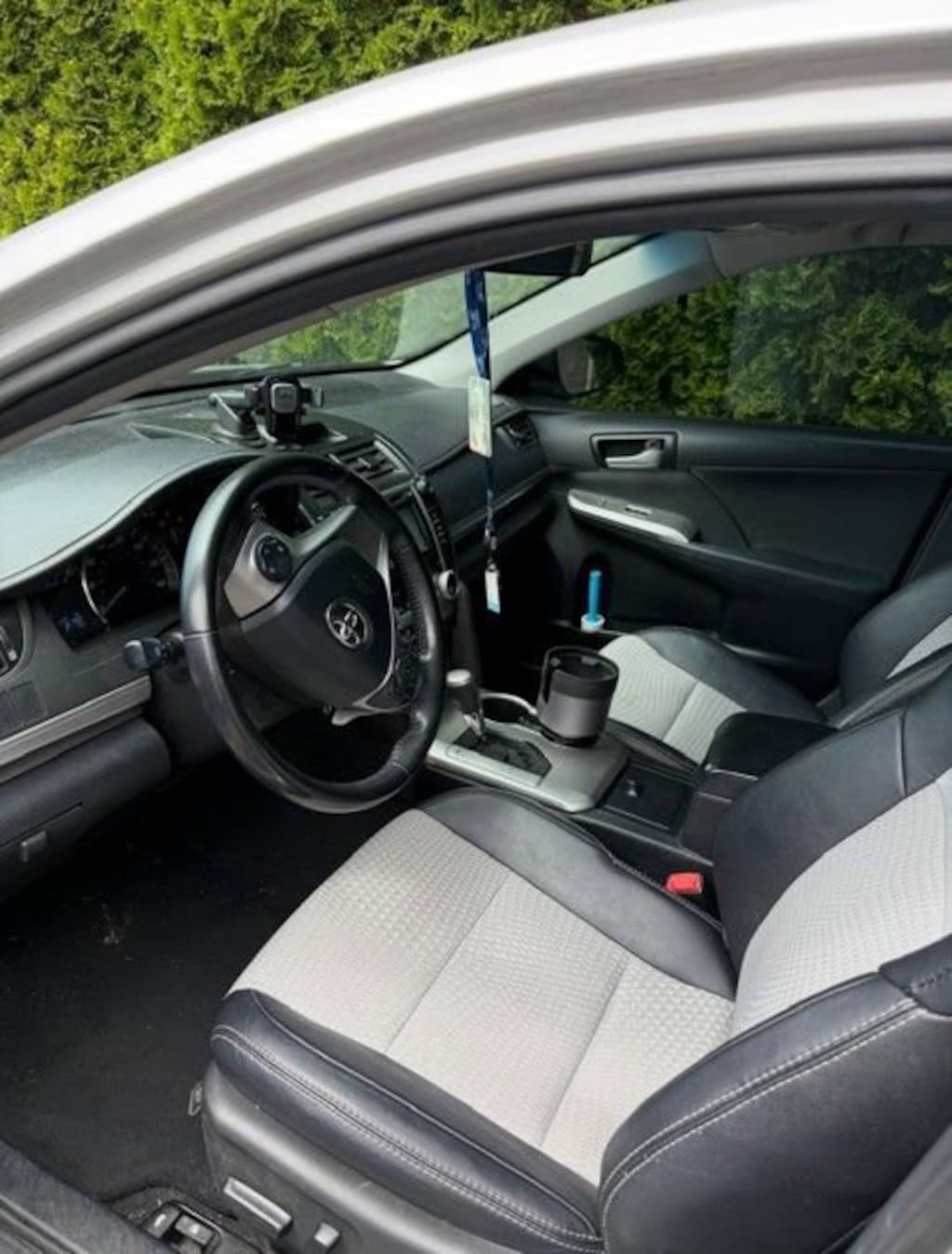 Used 2013 Toyota Camry SE Sedan