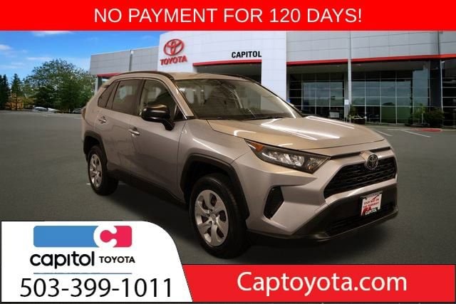 2019 Toyota RAV4 LE's photo
