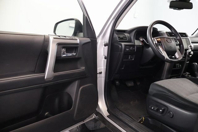 2024 Toyota 4Runner SR5 - Photo 10