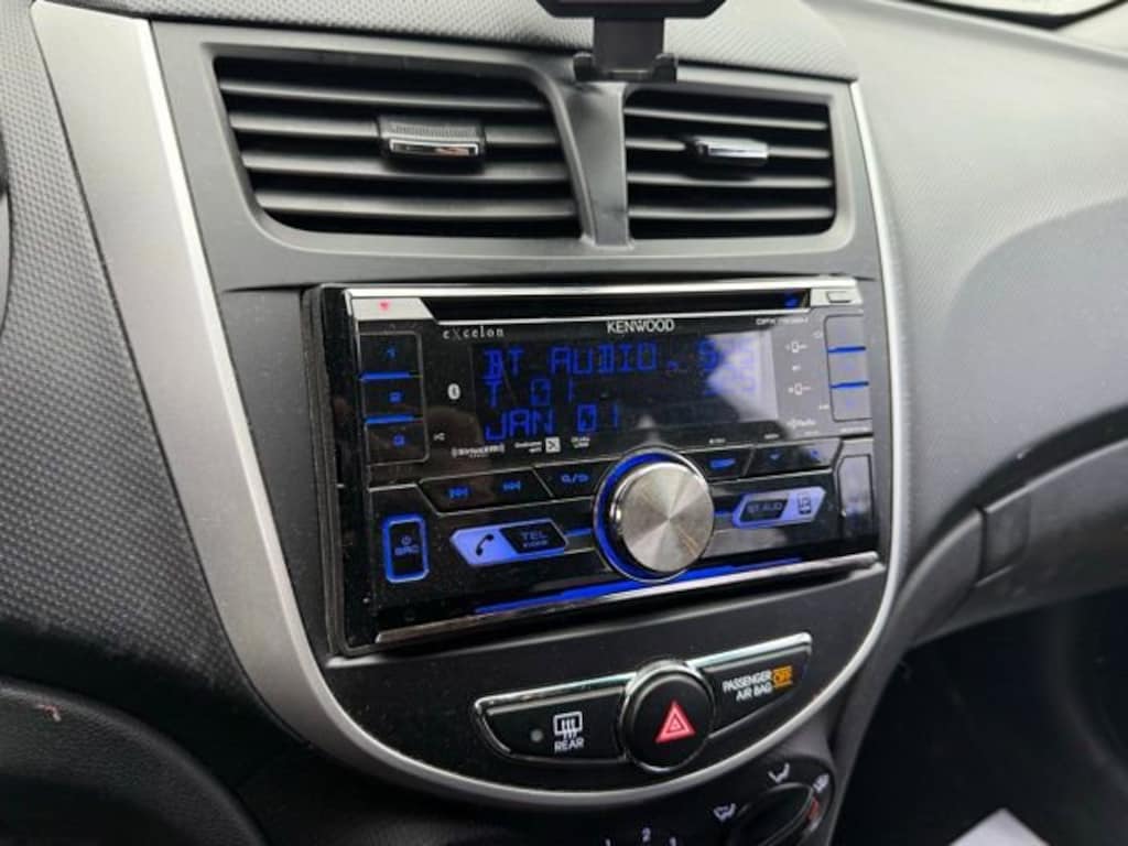 Used 2012 Hyundai Accent SE Hatchback