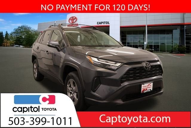 2023 Toyota RAV4 XLE's photo