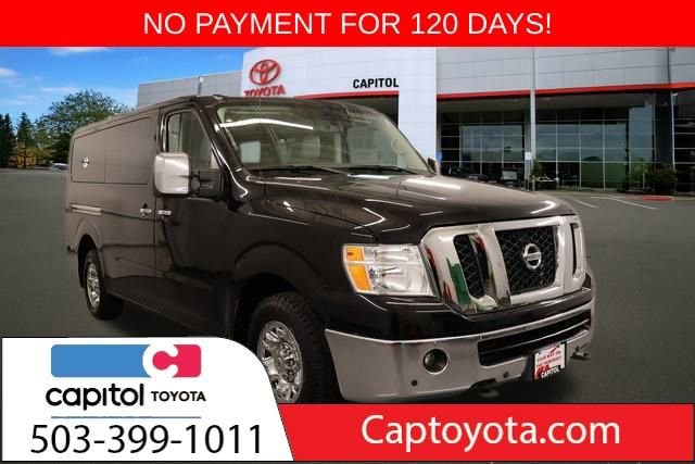 2017 Nissan NV Passenger SL's photo