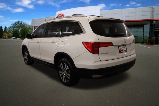2017 Honda Pilot EX-L photo 3