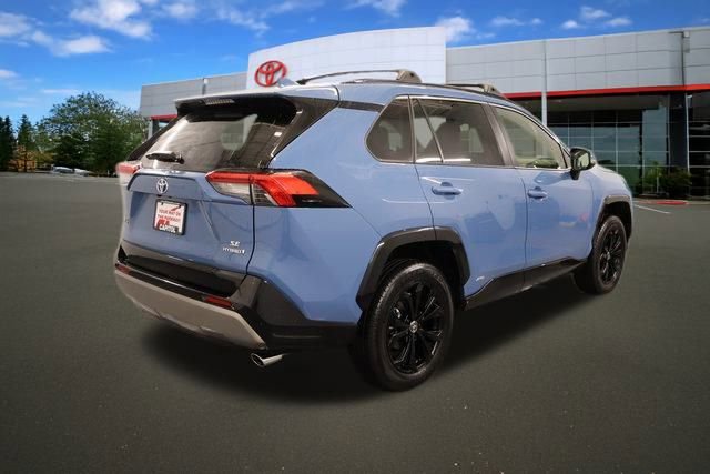 2024 Toyota RAV4 Hybrid SE photo 2