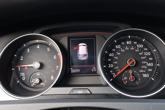 2017 Volkswagen Golf GTI SE photo 3