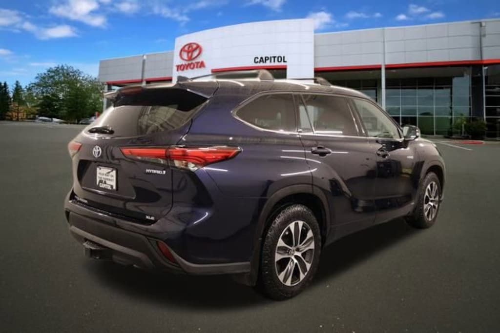 Used 2020 Toyota Highlander Hybrid XLE SUV