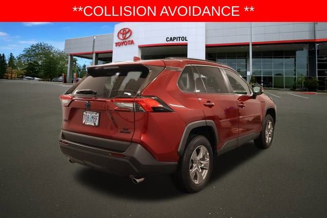 2020 Toyota RAV4 Hybrid LE photo 2