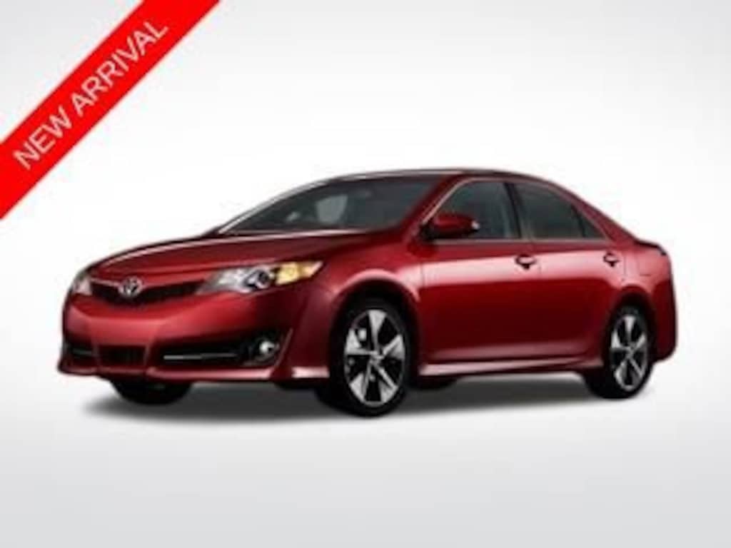 Used 2012 Toyota Camry SE Sedan