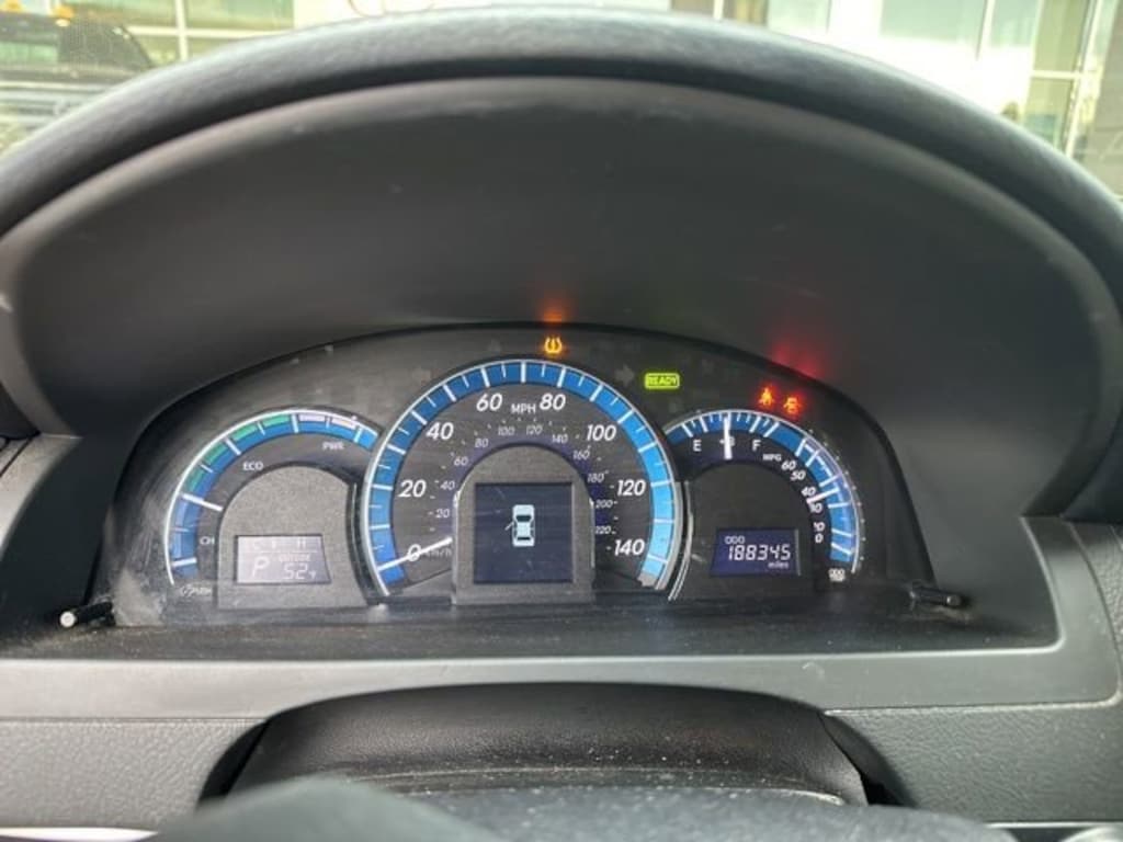 Used 2013 Toyota Camry Hybrid XLE Sedan