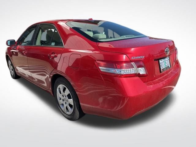 2010 Toyota Camry LE photo 4