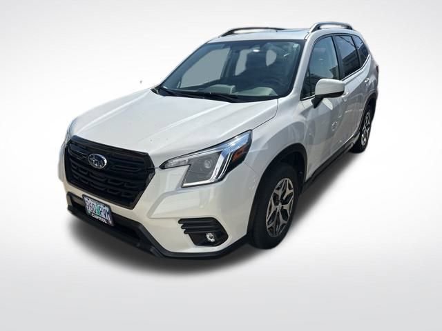 2024 Subaru Forester Premium photo 4