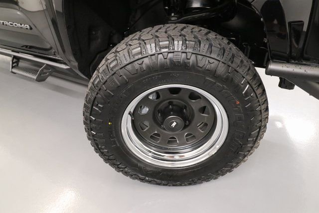 2025 Toyota Tacoma SR5 4x4 Double Cab Long Bed photo 2
